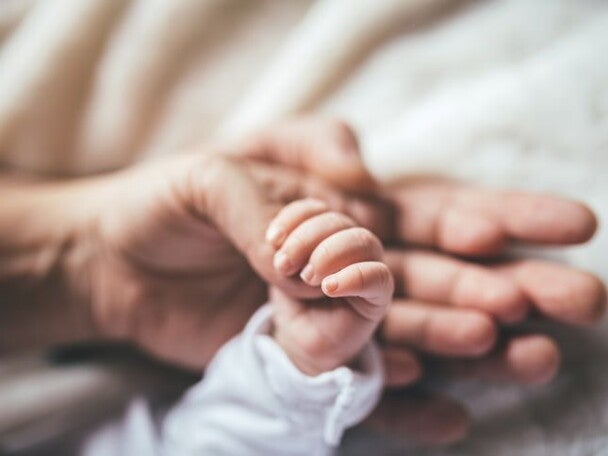 Padre, madre y recien nacido Padre, madre y recien nacido