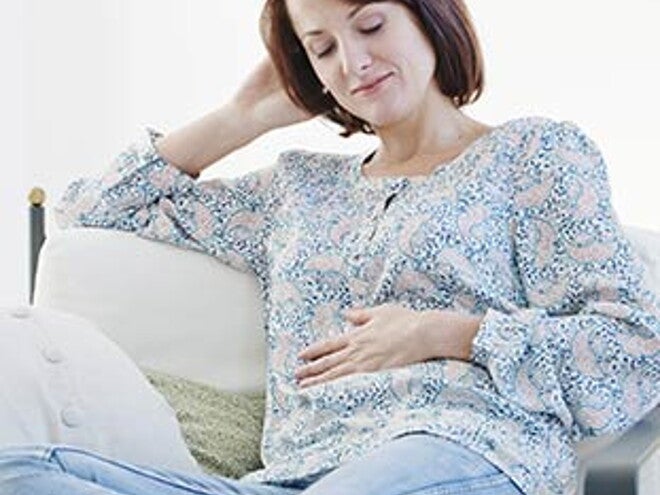 Mama-sentada-con-dolores soy una buena madre